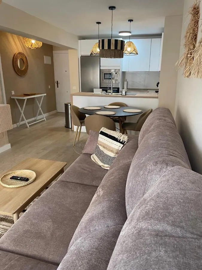 Piso Centrico En Calle Luis Vives 1, 贝纳尔马德纳 公寓